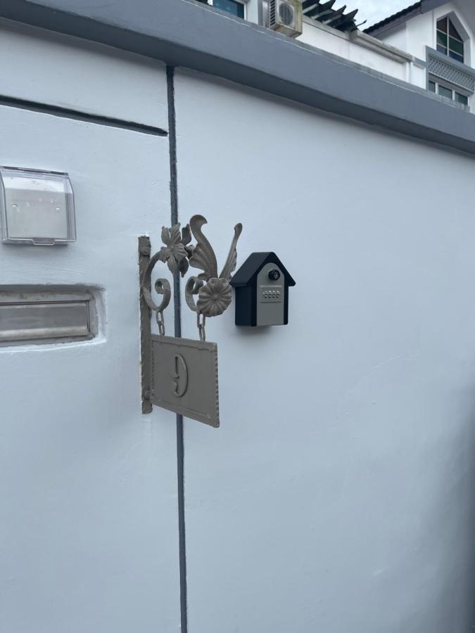 Austin Perdana 5Mins To Aicc Opposite Hsi Villa Джохор Бахру Екстериор снимка